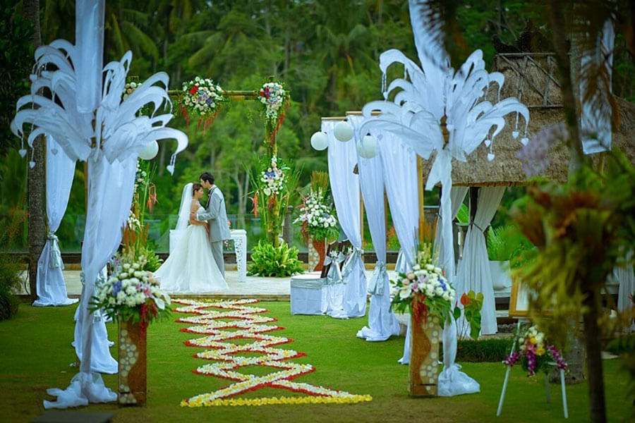 Couple having a wedding in Bali