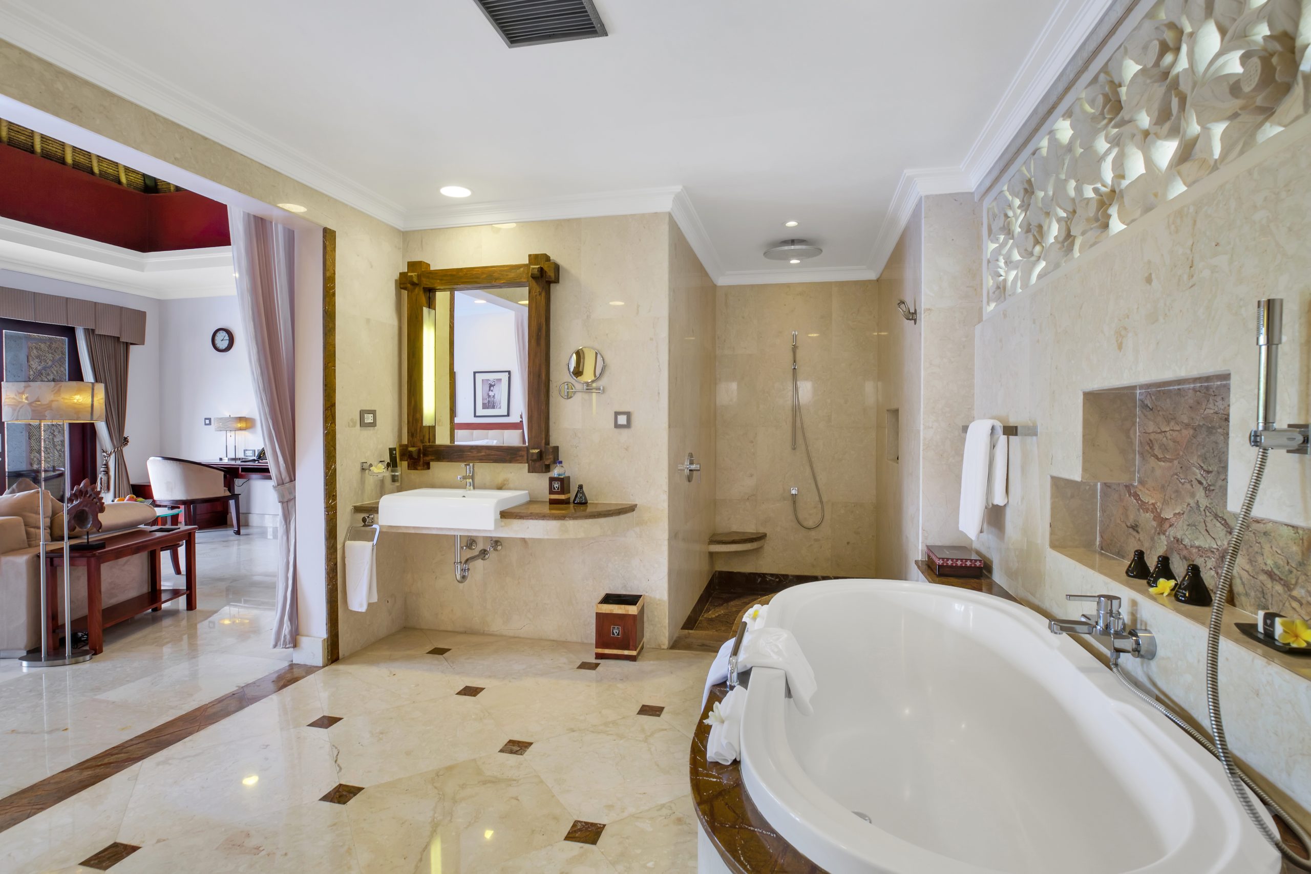 Deluxe Terrace Villa bathroom with bedroom