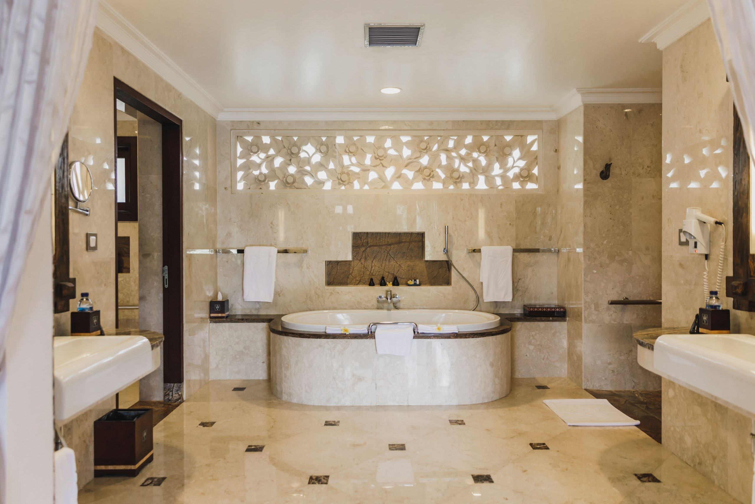 Deluxe Terrace Villa bathroom