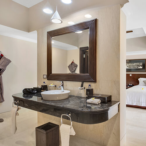 Vice Regal Villa - Mezzanine Bathroom