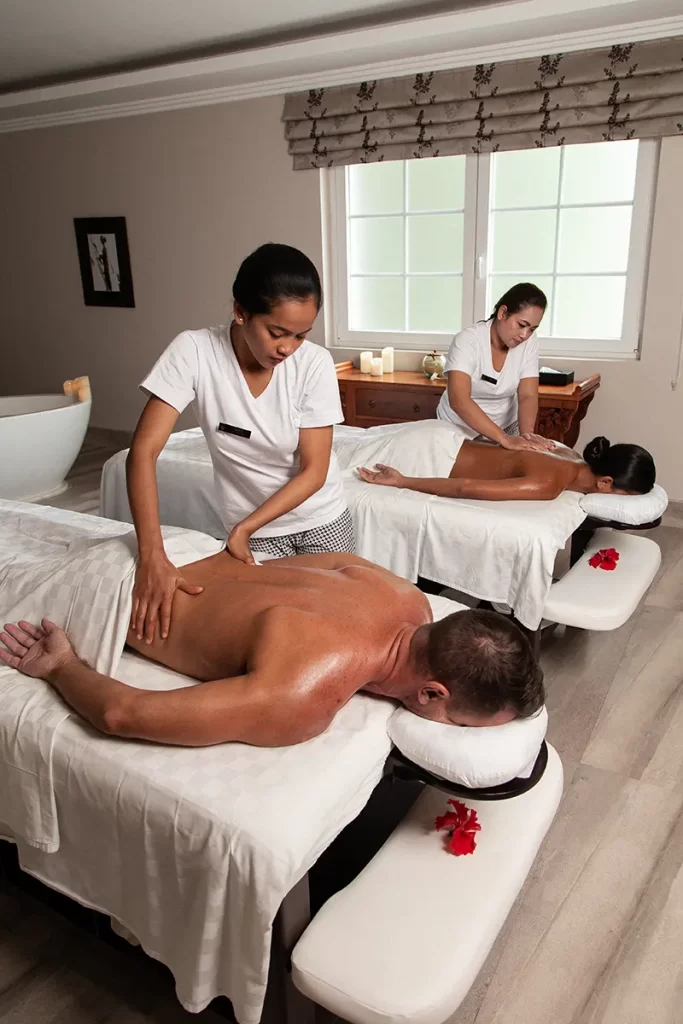 Lembah Spa - massage couple