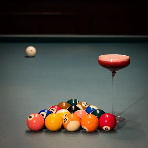 Apéritif Bar - Cocktail on the Pool Table