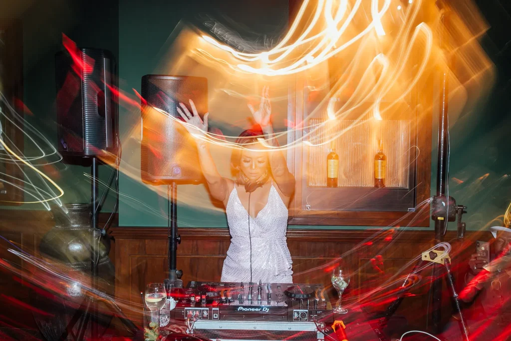 Apéritif NYE Dinner dj erformance