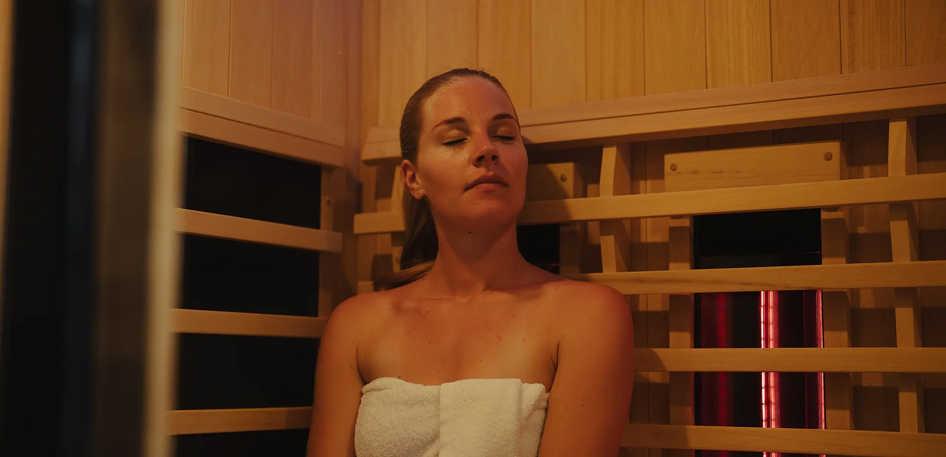 A woman trying contrast therapy in Ubud, Bali